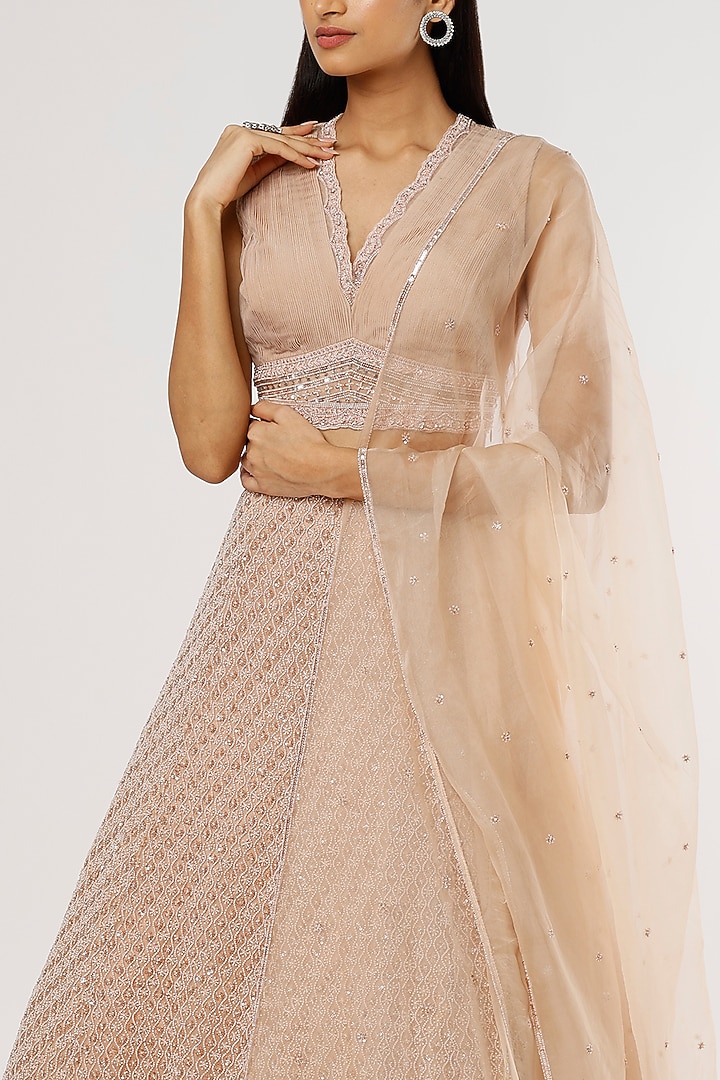 Peach Embroidered Bridal Lehenga Set by COUTURE BY NIHARIKA at Pernia's Pop Up Shop