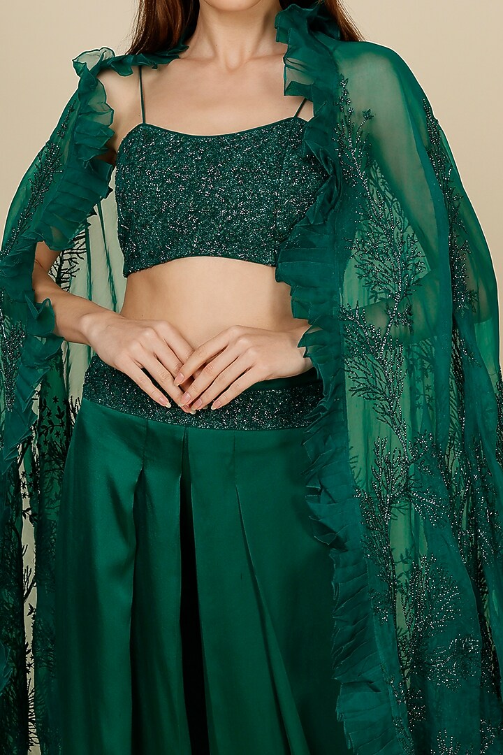 Emerald Green Embroidered Cape Set by COUTURE BY NIHARIKA at Pernia's Pop Up Shop