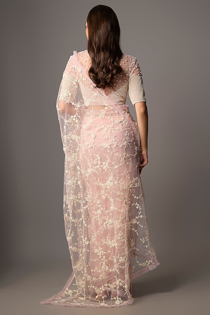 Powder Pink Net Aari Embroidered Reception Saree Set by COUTURE BY NIHARIKA at Pernia's Pop Up Shop