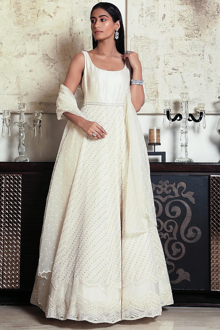 Ivory Embroidered Bridal Anarkali With Dupatta by COUTURE BY NIHARIKA at Pernia's Pop Up Shop