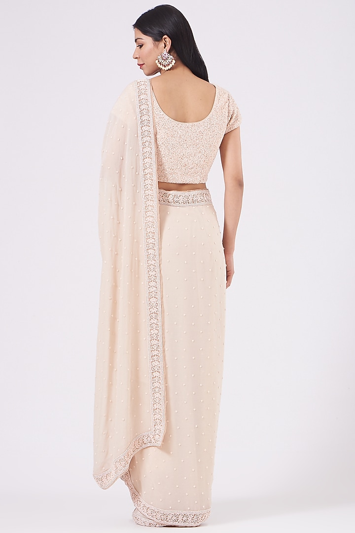 Peach Embroidered Wedding Saree Set by COUTURE BY NIHARIKA at Pernia's Pop Up Shop