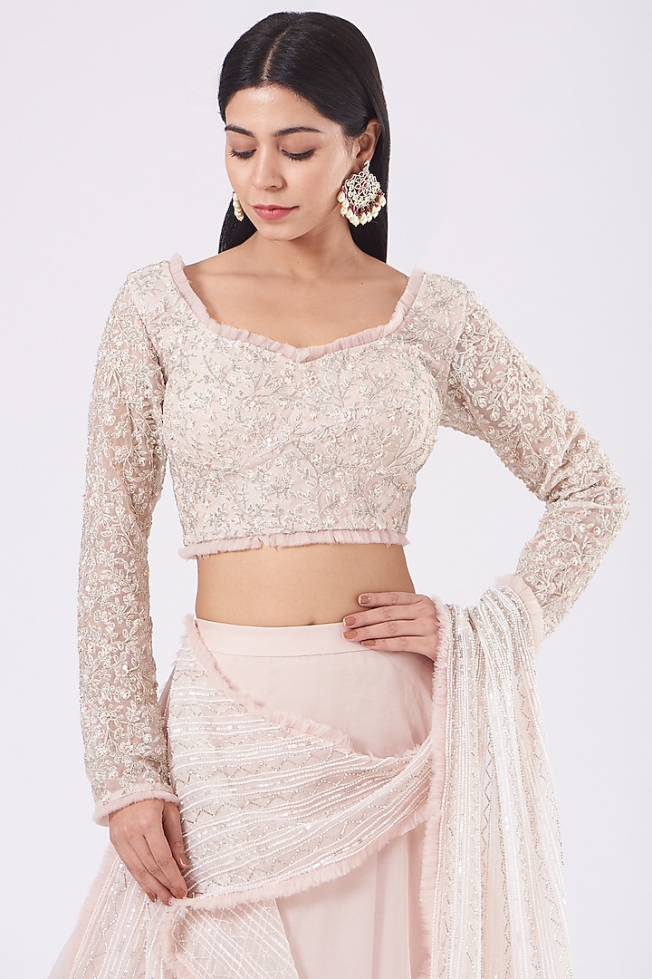 Peach Organza Flared Wedding Lehenga Set by COUTURE BY NIHARIKA at Pernia's Pop Up Shop