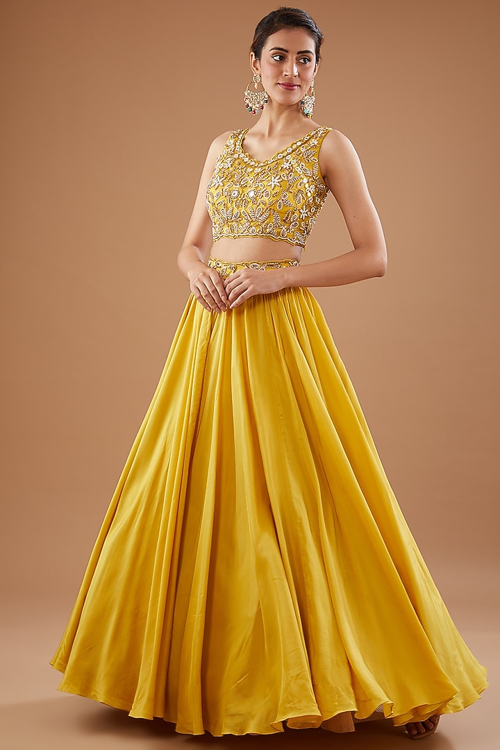 Yellow Silk Georgette Hand Embroidered Cape Set by Neha Mehta Couture at Pernia's Pop Up Shop