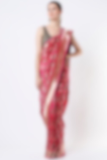 Magenta Handwoven Pure Silk Saree by NEITRI