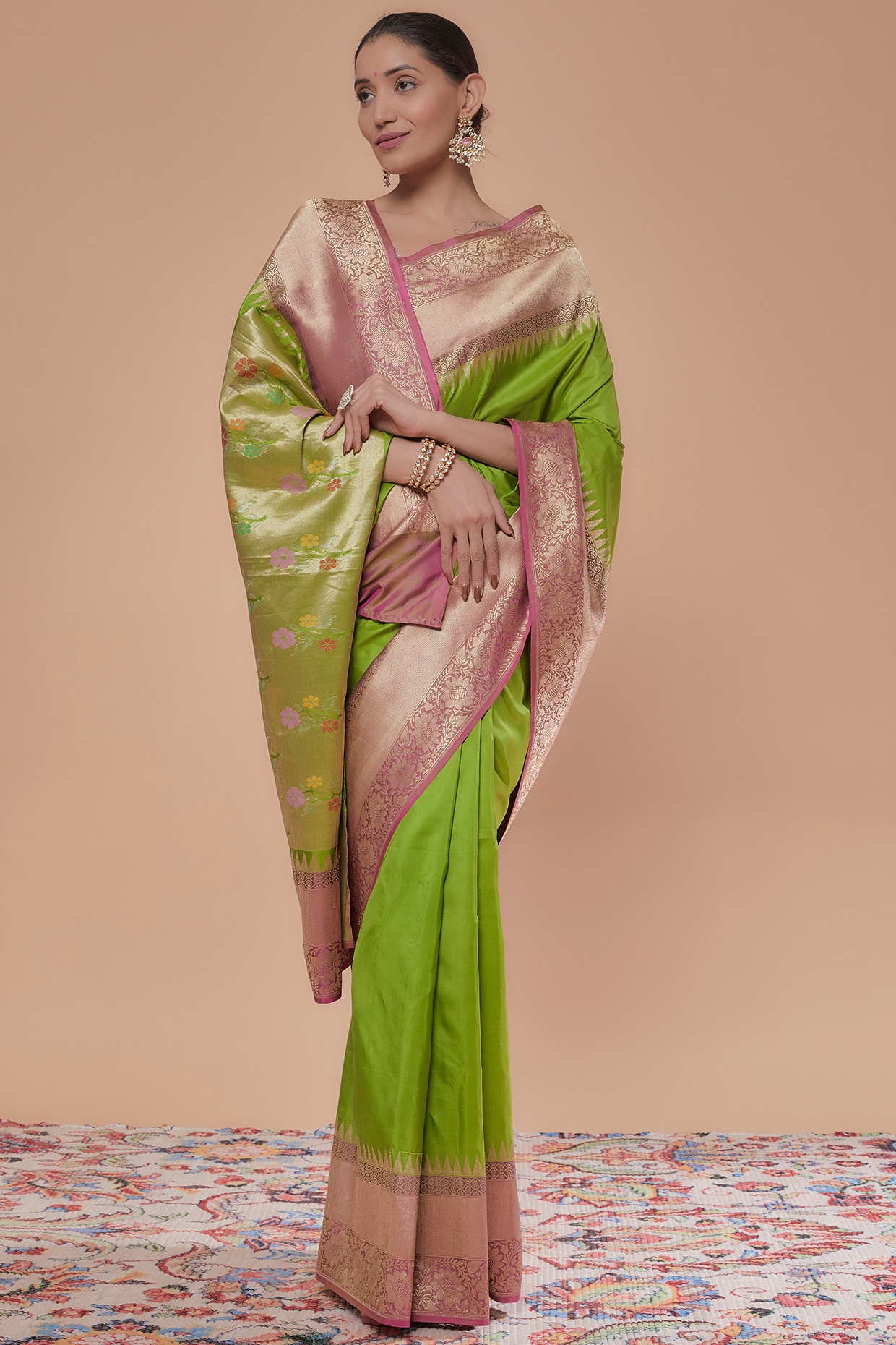 Kanjivaram in the classic parrot green & pink  https://www.facebook.com/media/set/?set=a.643269159141961.1073741854.20… |  Saree designs, Saree styles, Indian outfits