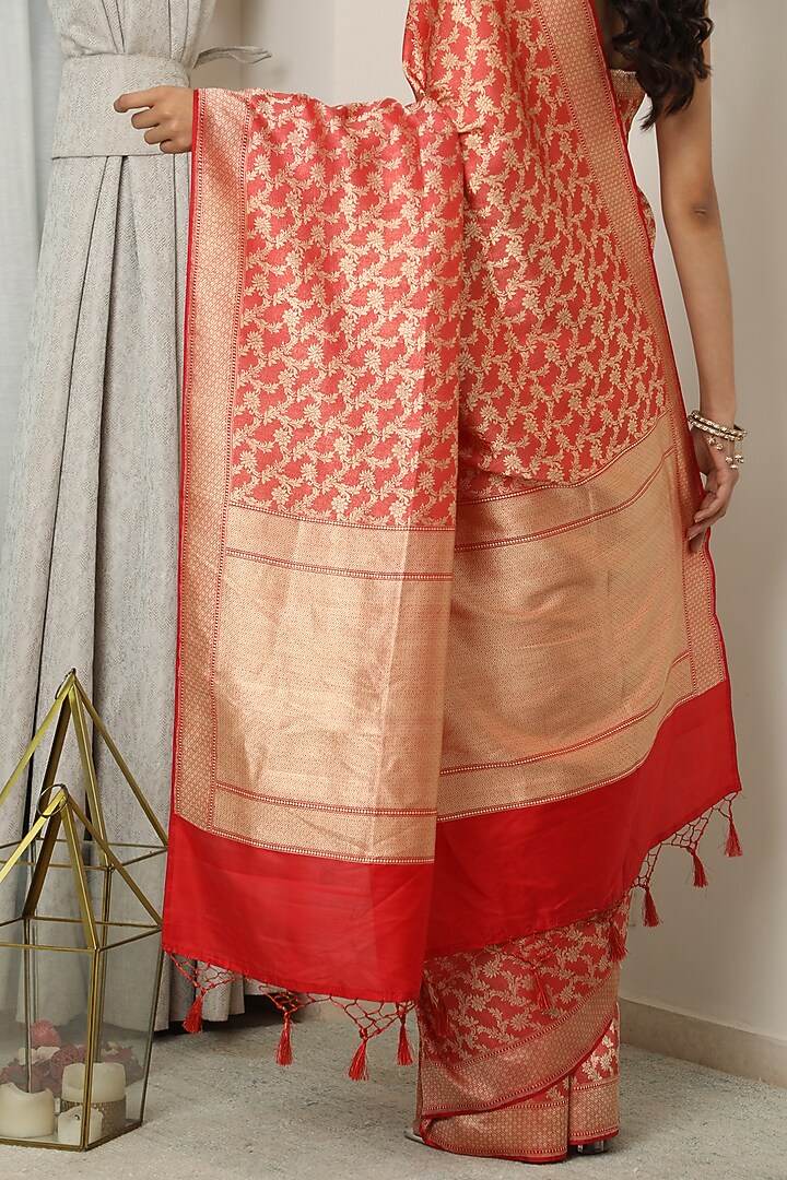 Red Katan Silk Zari Wedding Saree Set by NEITRI at Pernia's Pop Up Shop