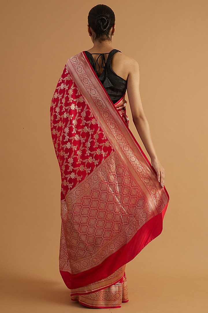 Red Katan Silk Floral Jaal Wedding Saree Set by NEITRI at Pernia's Pop Up Shop