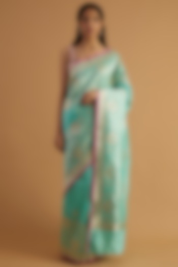 Green Katan Silk Paithani Saree Set by NEITRI at Pernia's Pop Up Shop