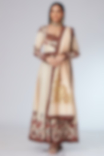 Cream Chanderi Embellished Anarkali Set by Neeta Lulla at Pernia's Pop Up Shop