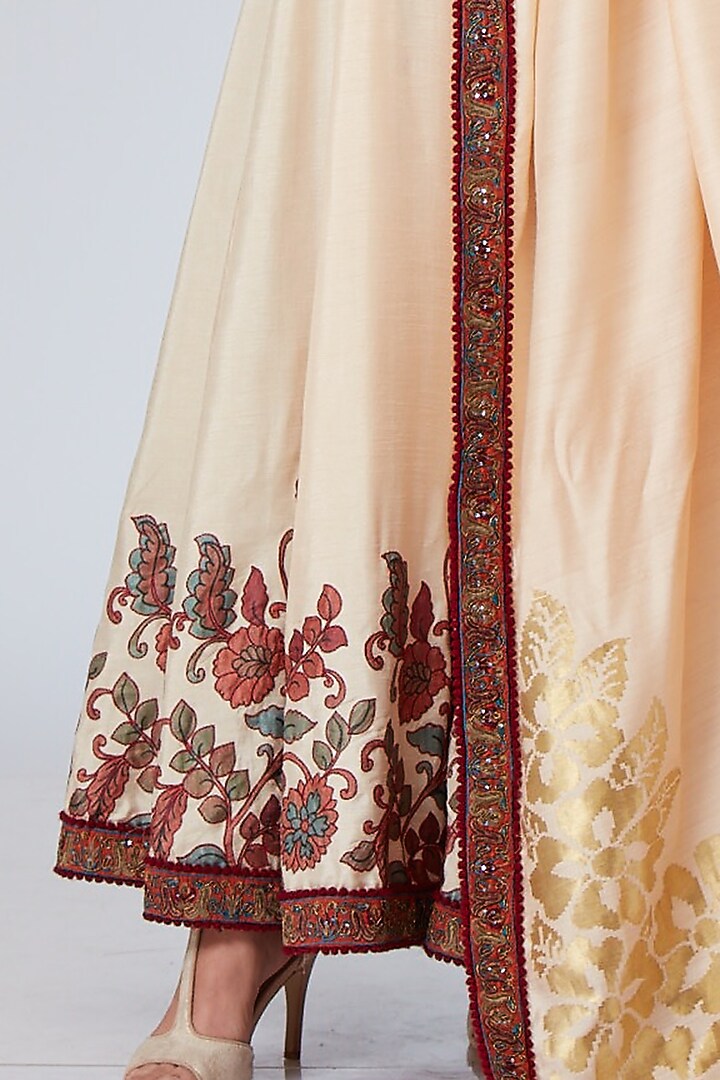 Cream Chanderi Embellished Bridal Anarkali Set by Neeta Lulla at Pernia's Pop Up Shop