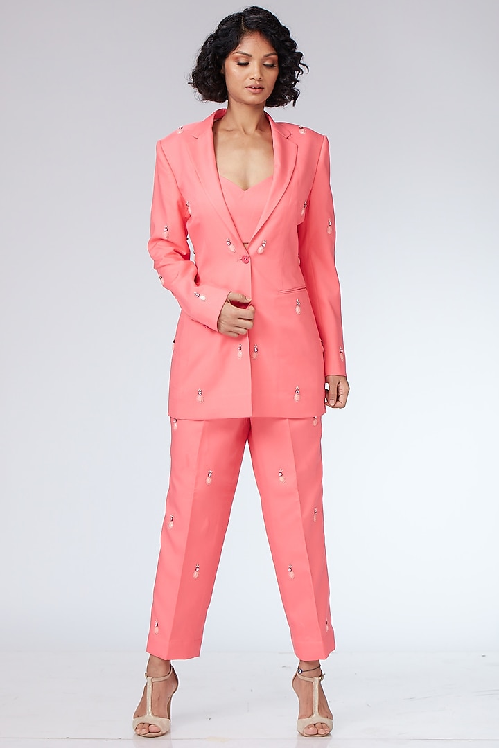 Coral Textured Twill Embroidered Co-Ord Set by Neeta Lulla at Pernia's Pop Up Shop
