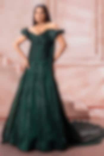 Emerald Green Shimmer Organza Pleated Skirt Set by Neeta Lulla at Pernia's Pop Up Shop