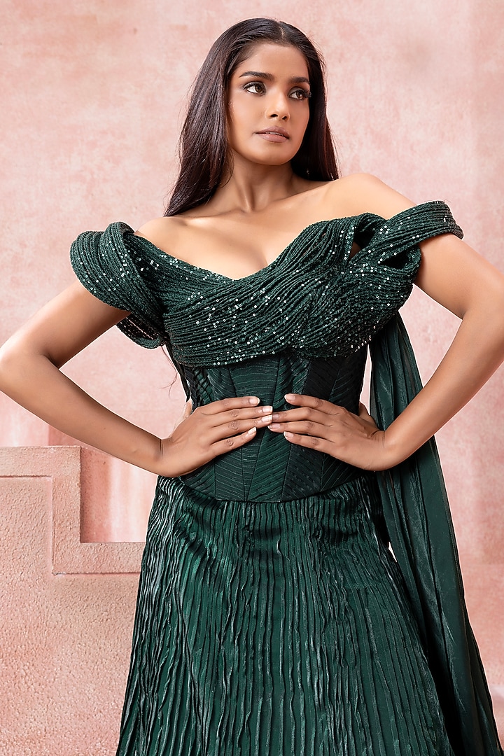 Emerald Green Shimmer Organza Pleated Skirt Set by Neeta Lulla at Pernia's Pop Up Shop
