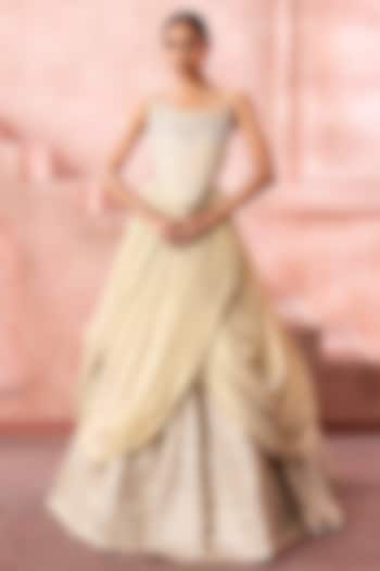 Ivory Chanderi Silk Sculpted Bridal Lehenga Set by Neeta Lulla at Pernia's Pop Up Shop