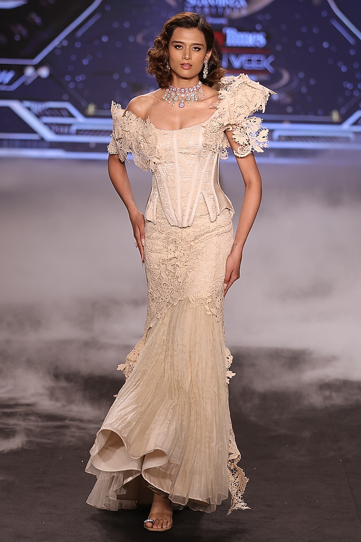 Ivory Satin Tissue & Lace Skirt Set by Neeta Lulla at Pernia's Pop Up Shop