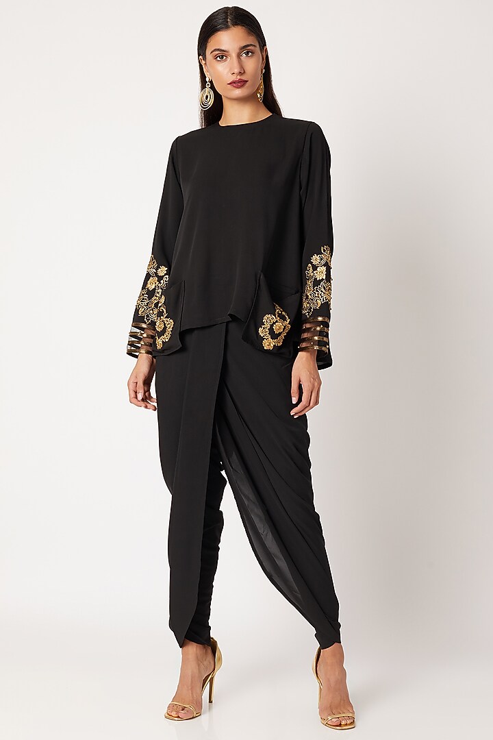 Black Embroidered Short Kurta With Pants by Neeta Lulla at Pernia's Pop Up Shop