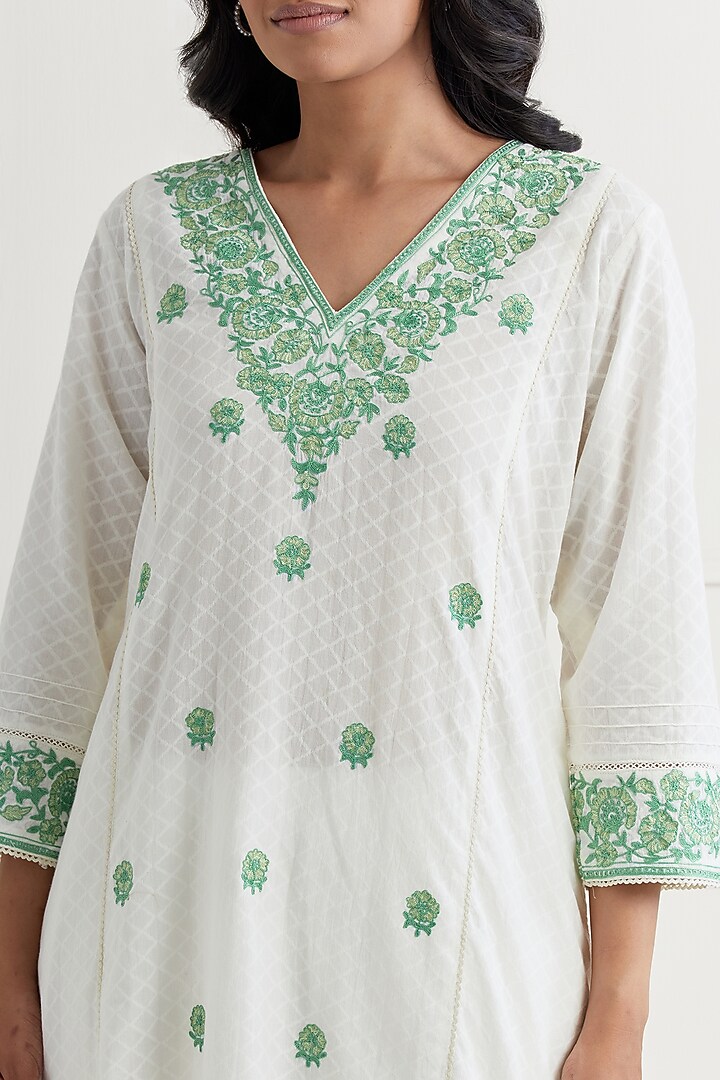 Off-White Cotton Dobby Embroidered Kurta Set by Nemaani at Pernia's Pop Up Shop