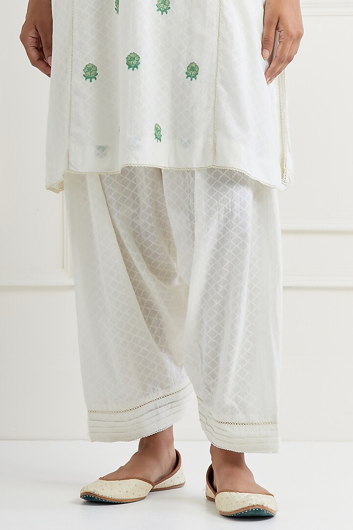 Off-White Cotton Dobby Embroidered Kurta Set by Nemaani at Pernia's Pop Up Shop