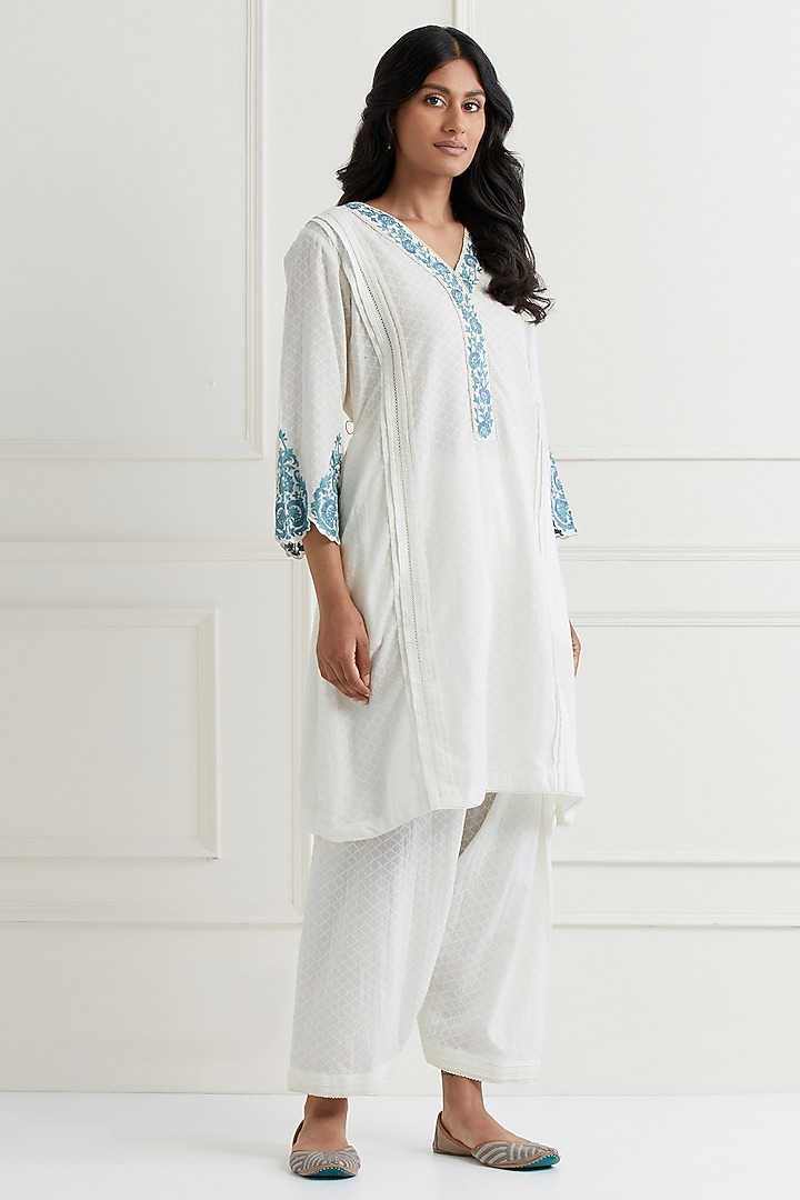 Off-White Cotton Dobby Embroidered Kurta Set by Nemaani at Pernia's Pop Up Shop