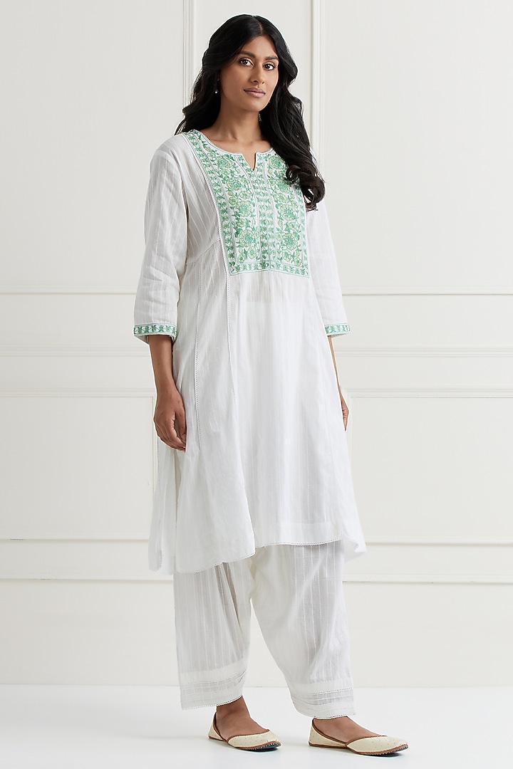 Off-White Cotton Dobby Embroidered Kurta Set by Nemaani at Pernia's Pop Up Shop