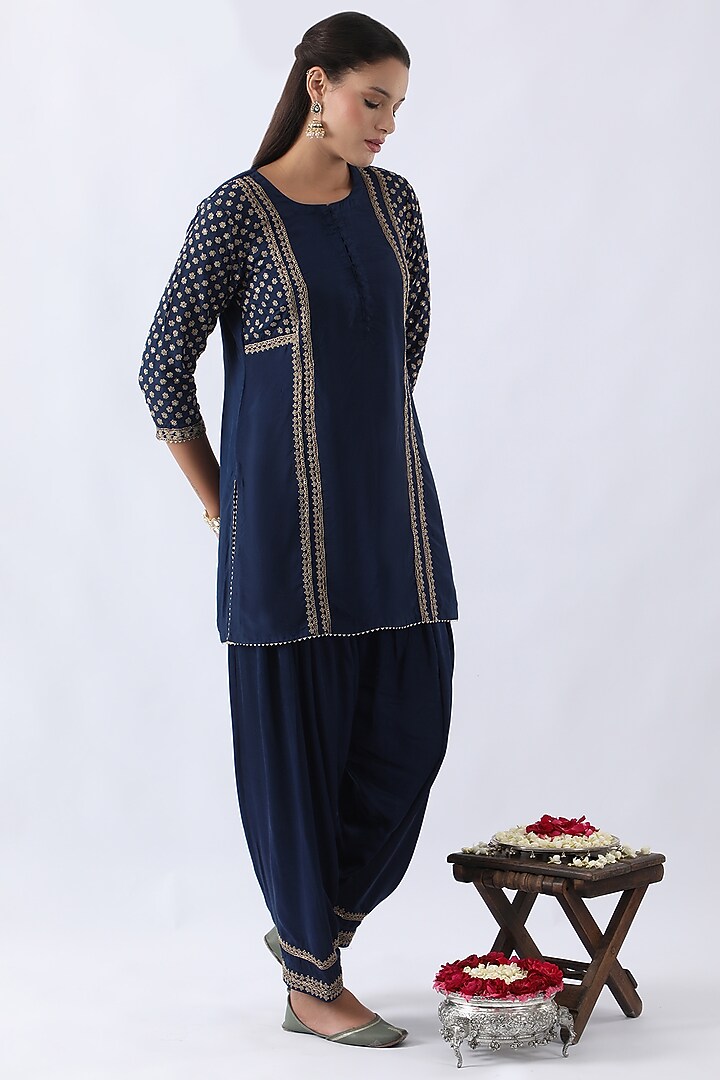 Midnight Blue Habutai Silk Cutdana & Sequins Embroidered Kurta Set by Nemaani at Pernia's Pop Up Shop