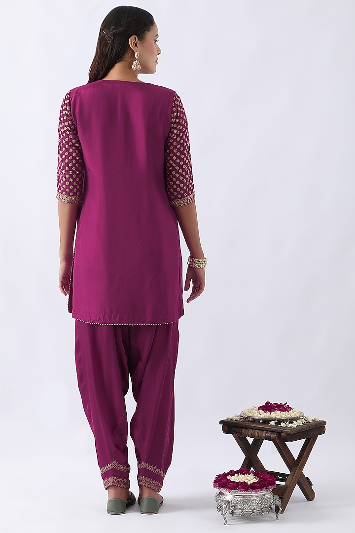 Magenta Pink Habutai Silk Cutdana & Sequins Embroidered Kurta Set by Nemaani at Pernia's Pop Up Shop