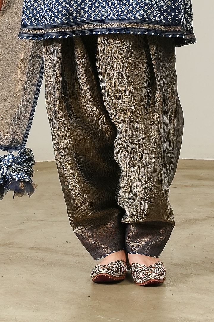 Copper Crushed Tissue Salwar by Neither Nor at Pernia's Pop Up Shop