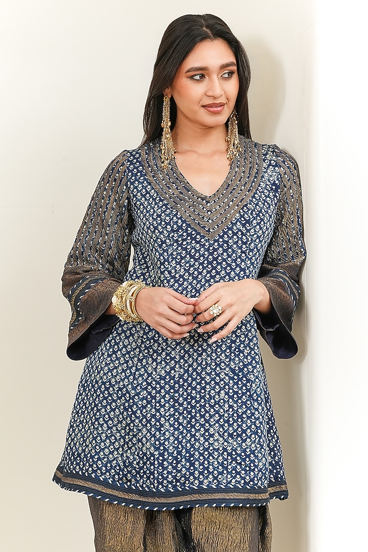 Indigo Viscose Silk Printed Kurta by Neither Nor at Pernia's Pop Up Shop