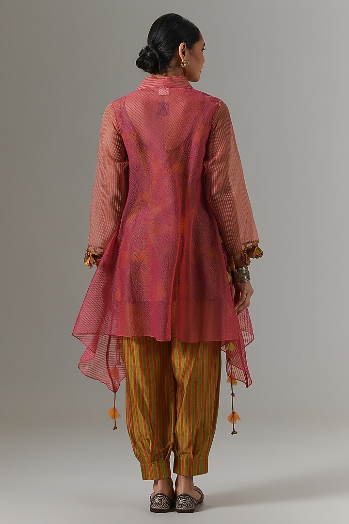 Coral Haze Organza Paisley Boota Kurta Set by Neither Nor at Pernia's Pop Up Shop