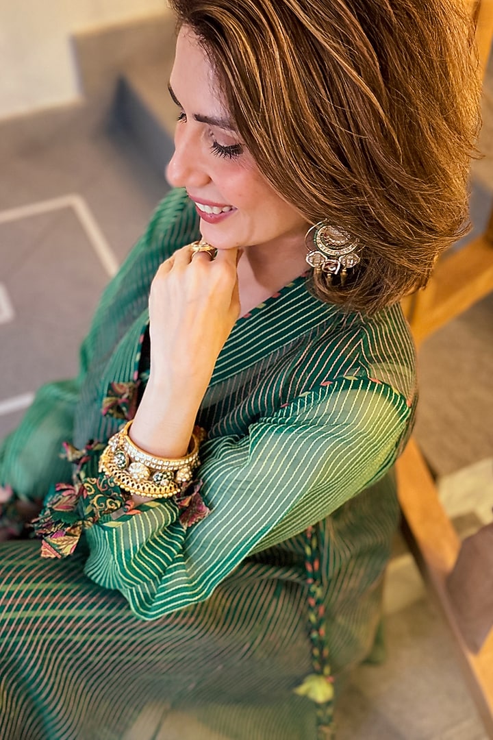 Green Tambourine Organza Paisley Boota Kurta Set by Neither Nor at Pernia's Pop Up Shop