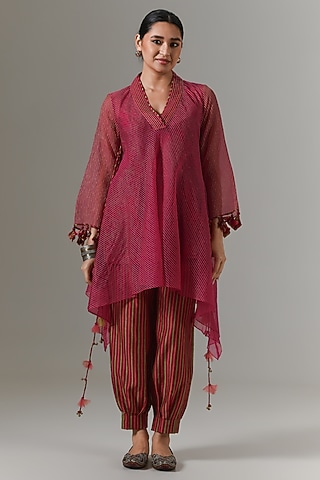 Raspberry Sorbet Organza Paisley Boota Kurta Set by Neither Nor