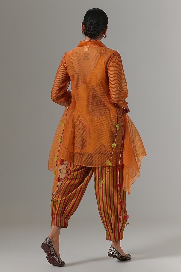 Sunset Gold Organza Paisley Boota Kurta Set by Neither Nor at Pernia's Pop Up Shop