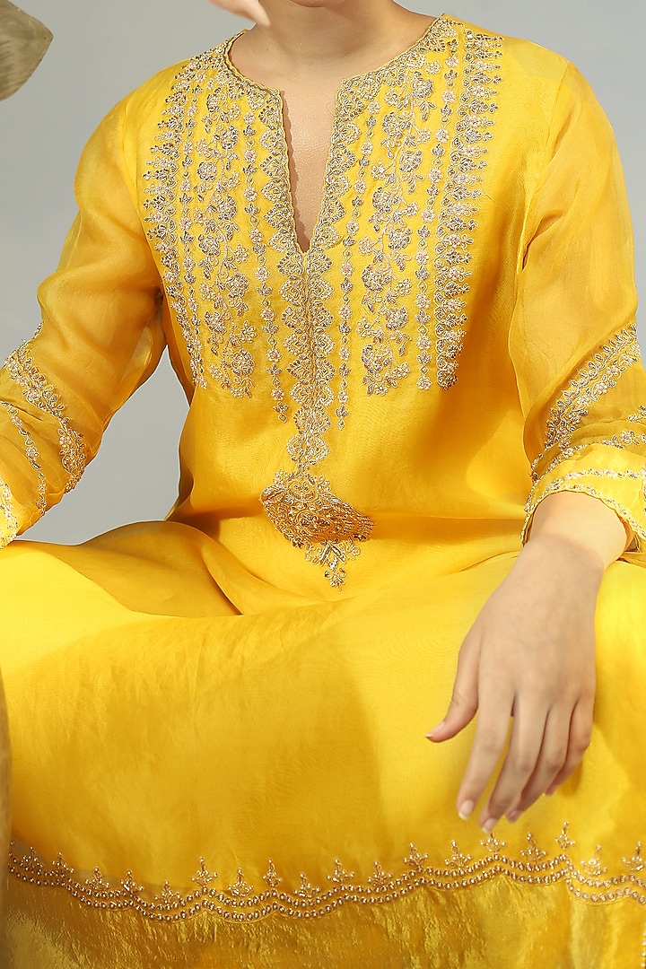 Yellow Embellished Kurta Set by Neha Poddar at Pernia's Pop Up Shop