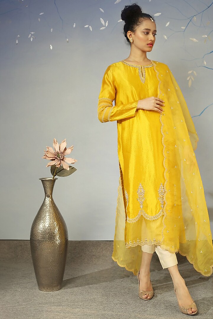 Yellow Embellished Straight Kurta Set by Neha Poddar