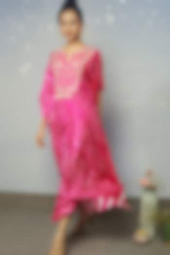 Pink Kaftan With Mirror Work by Neha Poddar