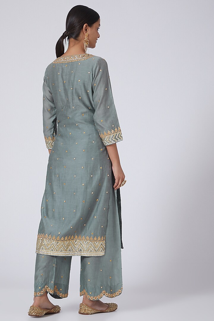 Grey Embellished Kurta Set by Neha Poddar at Pernia's Pop Up Shop