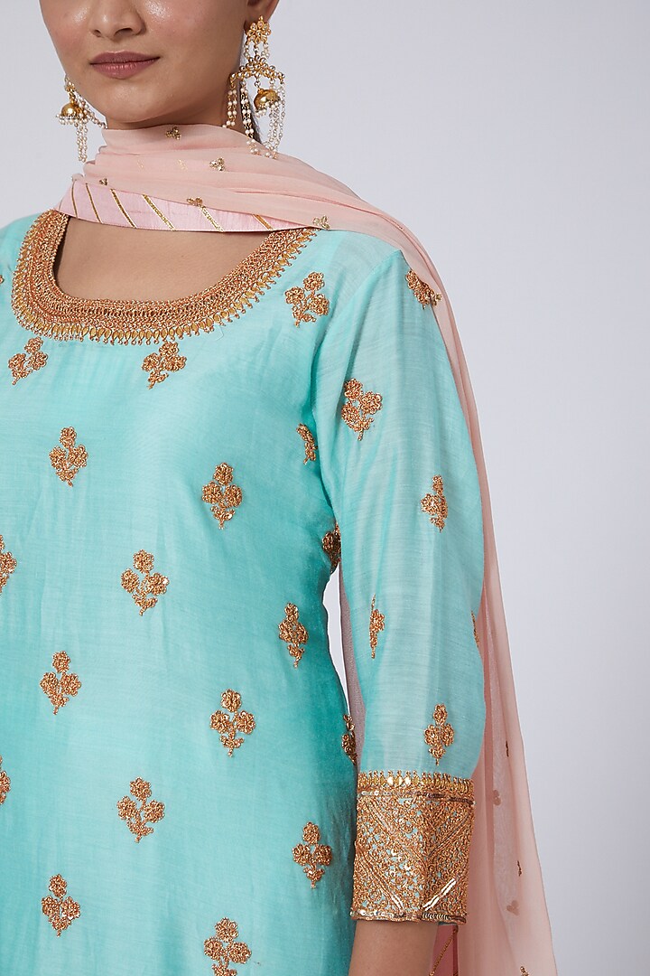 Blue Embellished Kurta Set by Neha Poddar at Pernia's Pop Up Shop