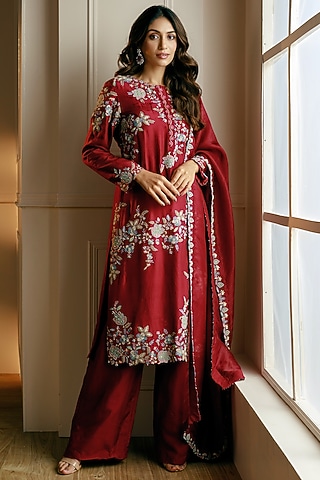 Maroon Silk Hand Embroidered Kurta Set by Nehha Nhata
