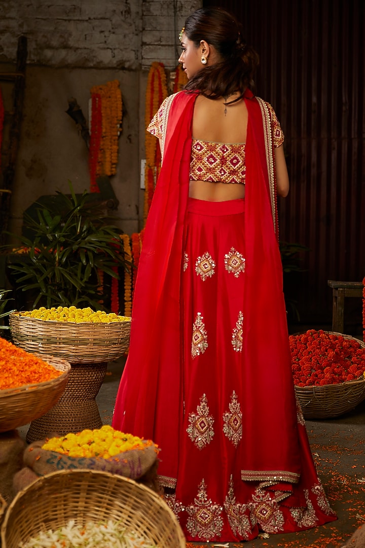 Red Hand Embroidered Bridal Lehenga Set by Nehha Nhata at Pernia's Pop Up Shop