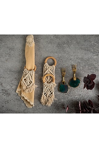 White Macrame Napkin Rings (Set of 6) by HOUSE OF NEEBA