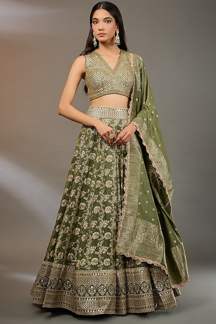 Green Pure Banarasi Hand Embroidered Wedding Lehenga Set by Neha Mehta Couture at Pernia's Pop Up Shop