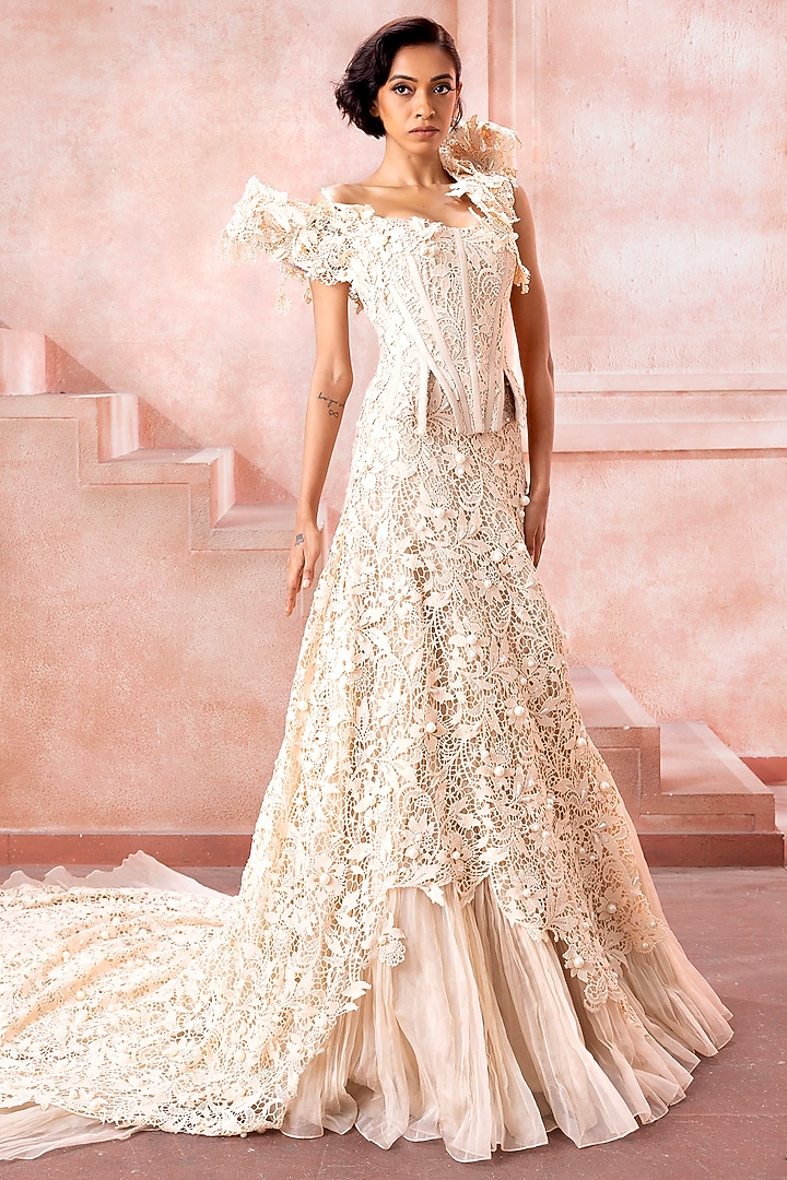 Ecru Organza & Lace Bridal Lehenga Set by Neeta Lulla at Pernia's Pop Up Shop