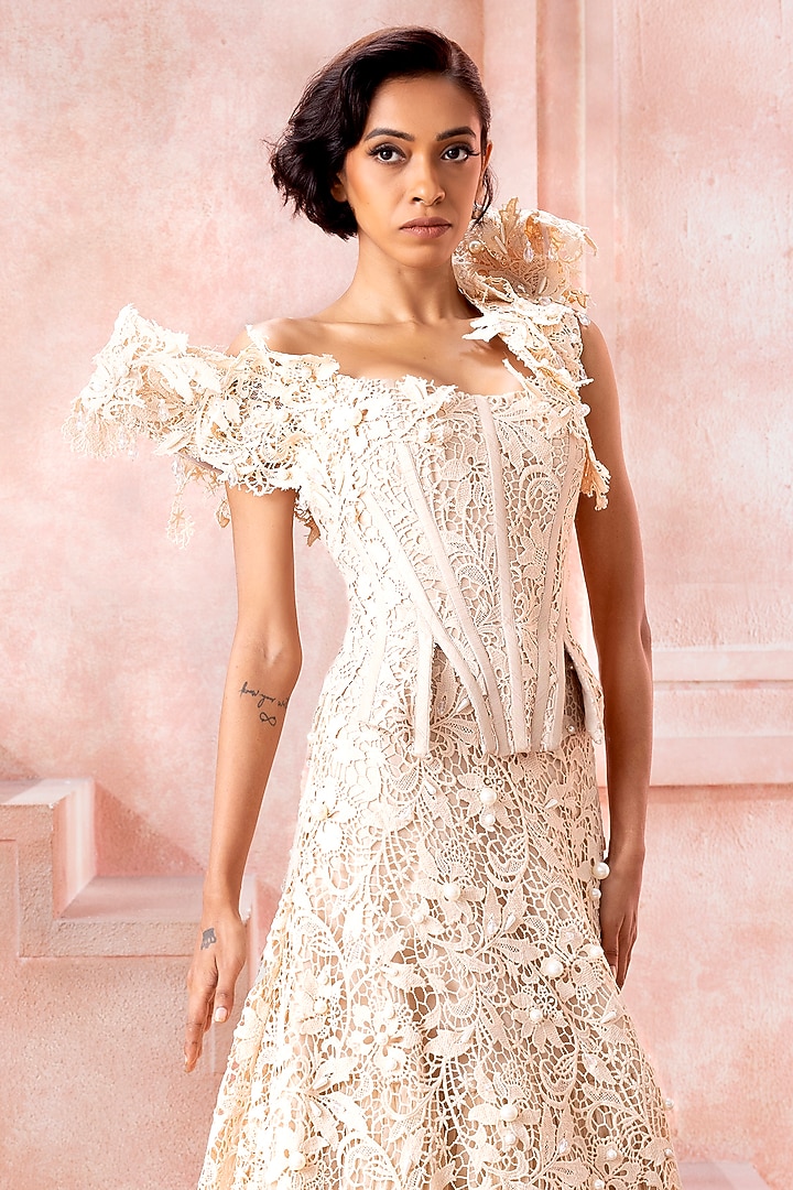 Ecru Organza & Lace Bridal Lehenga Set by Neeta Lulla at Pernia's Pop Up Shop