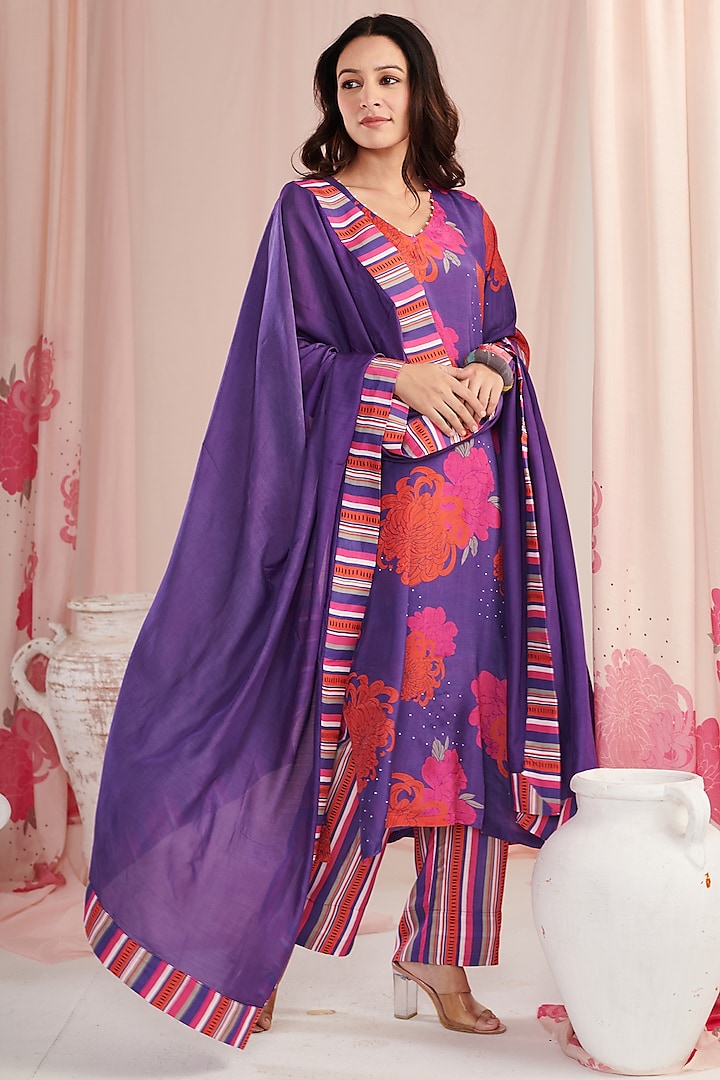 Purple Cotton Silk Digital Printed & Pearl Embellished Kurta Set by Negra Elegante at Pernia's Pop Up Shop