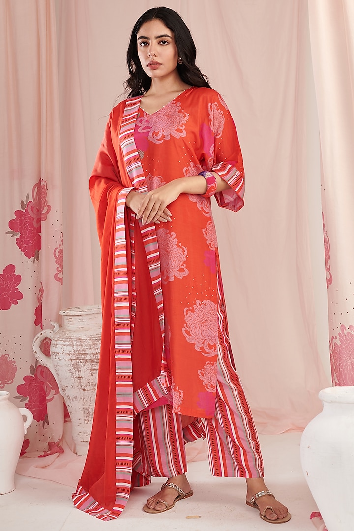 Red Cotton Silk Digital Printed & Pearl Embellished Kurta Set by Negra Elegante at Pernia's Pop Up Shop