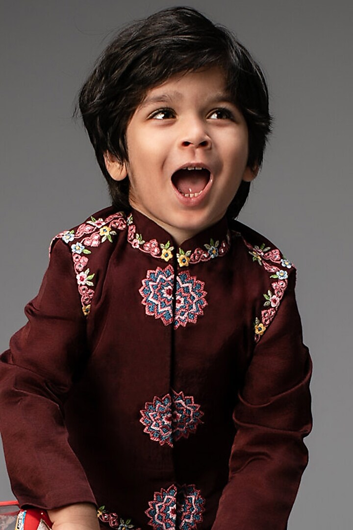 Deep Wine Kurta Set With Embroidered Bundi Jacket For Boys by Neha Gursahani Kids at Pernia's Pop Up Shop