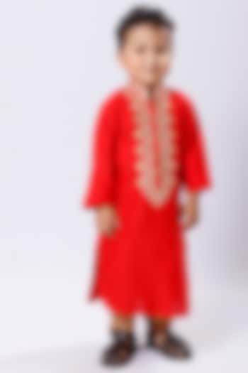 Red Embroidered Kurta Set For Boys by Neha Gursahani Kids