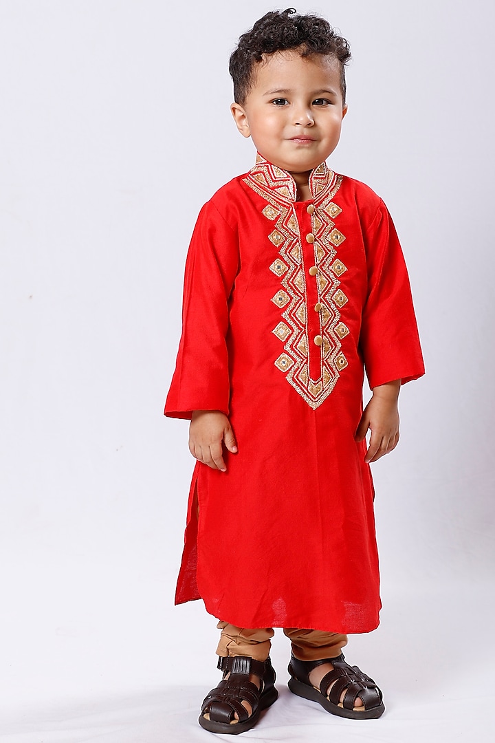 Red Embroidered Kurta Set For Boys by Neha Gursahani Kids