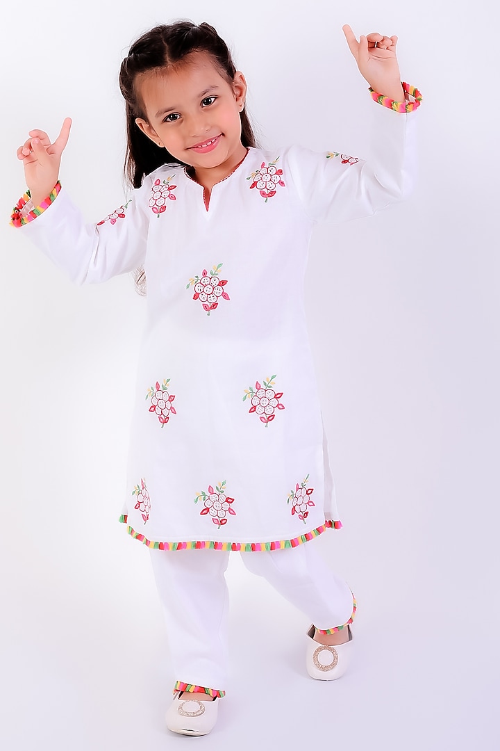 Ivory Cotton Linen Motif Embroidered Kurta Set For Girls by Neha Gursahani Kids at Pernia's Pop Up Shop