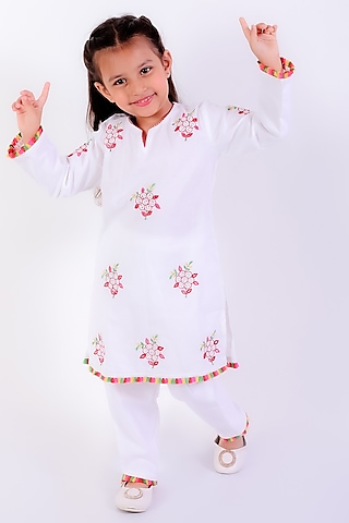 Ivory Cotton Linen Motif Embroidered Kurta Set For Girls by Neha Gursahani Kids